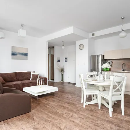 Apartment Chic - One Bedroom - Center - Kolejowa